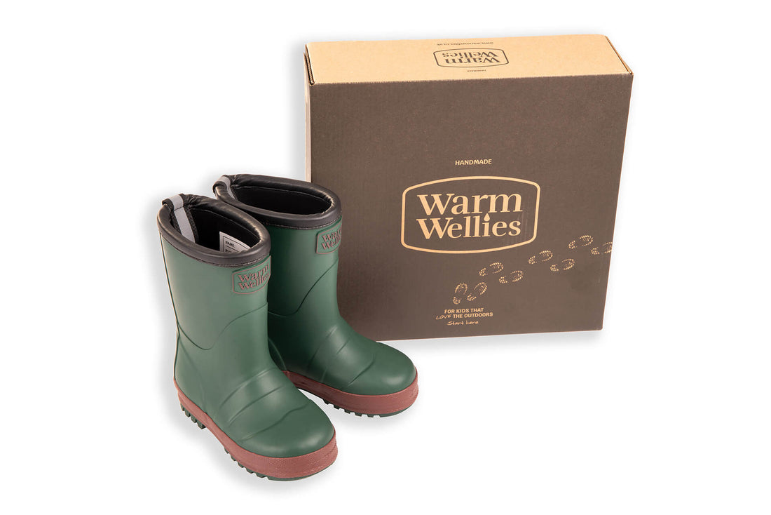 Why are neoprene lined wellies warmer?